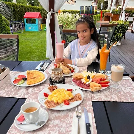 Ivian Family Hotel Rawda
