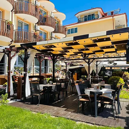 Hotel Ivian Family Rawda